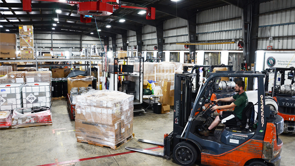 Forklift_Dimensioner_Dock_600x338.jpg